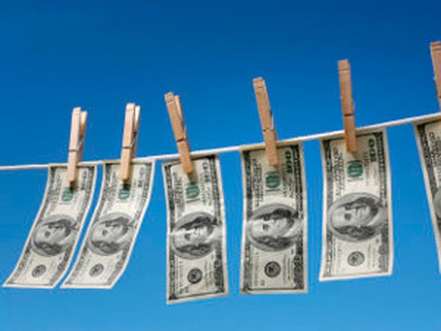 Los mafiosos lavaban el dinero de su pasado criminal para invertirlo en negocios legales como las lavanderías.