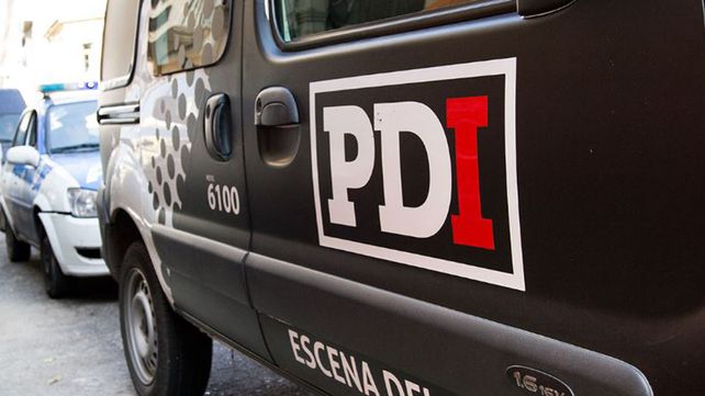 Personal de PDI trabaja en el caso de la pareja hallada sin vida en Santa Fe