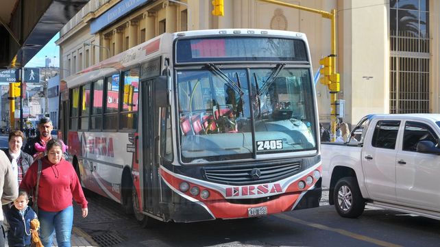 Protestan por el aumento del boleto de colectivo