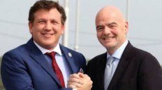 El paraguayo Alejandro Dominguez y el suizo Gianni Infantino deben resolver un tema candente. El paraguayo Alejandro Dominguez y el suizo Gianni Infantino deben resolver un tema candente.