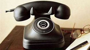 Multan a una madre que llam&oacute; por tel&eacute;fono 49 veces por d&iacute;a a su hijo