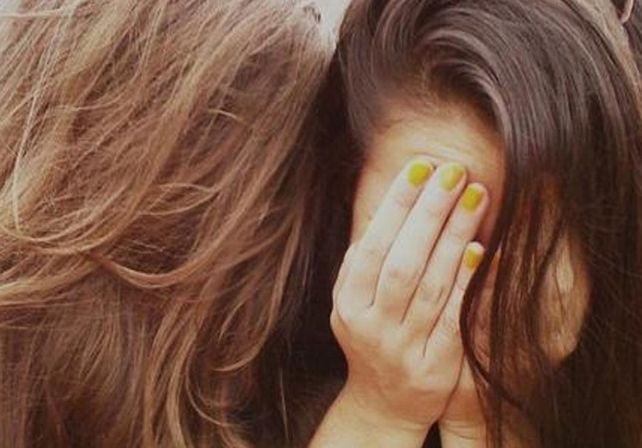 Un hombre fue detenido dos veces en un día por golpear a la hija y a su ex mujer