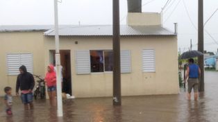 Anegamientos y evacuados en distintas localidades de la provincia