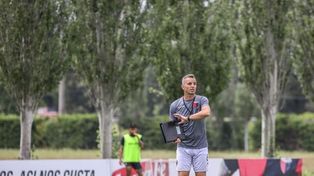 Lavallén rompe el molde para visitar a Vélez en Liniers