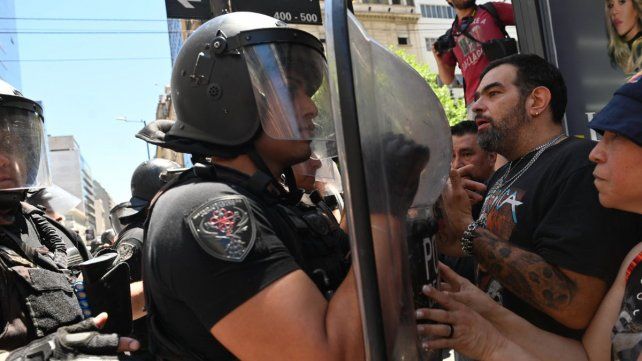 Manifestantes detenidos tras la protesta convocada por CGT