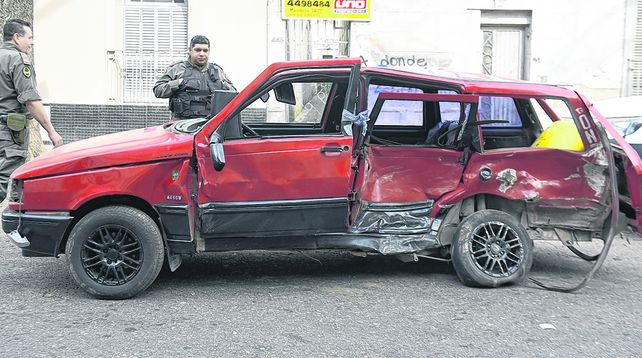 VíCTIMA. Andrés Alejandro Muñoz tenía 35 años e iba al volante de su Fiat Duna cuando quedó en medio de una picada.