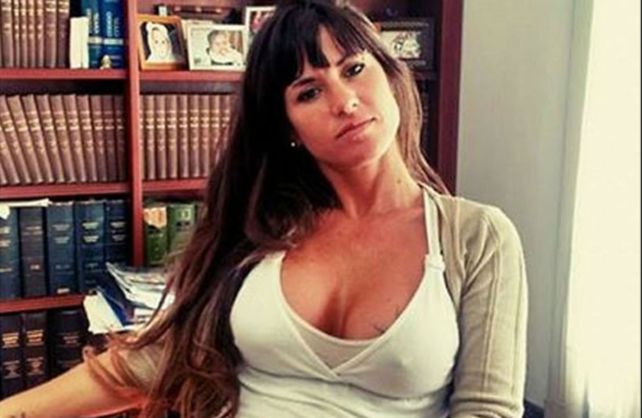 La candidata hot de Rodríguez Saá se roba todas las miradas en el Senado nacional