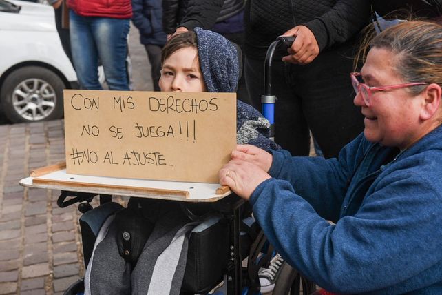 Ajuste en discapacidad: Vamos a defender como sea la salud de nuestros hijos