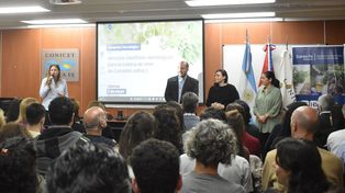 La jornada convocó a más de 150 personas del sector científico-tecnológico, privado-productivo, asociaciones, cooperativas y público en general.