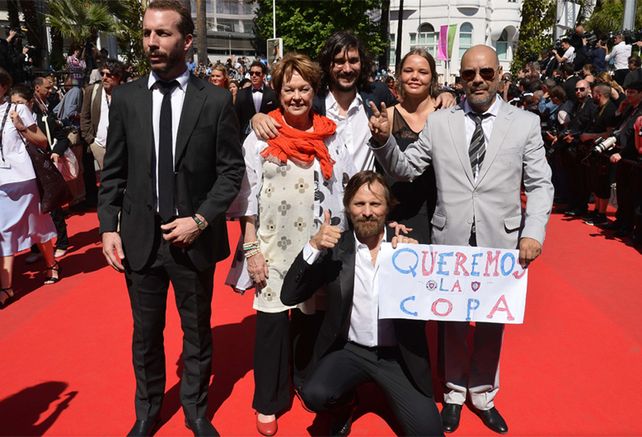 Viggo Mortensen llevó su locura por San Lorenzo a la alfombra roja de Cannes