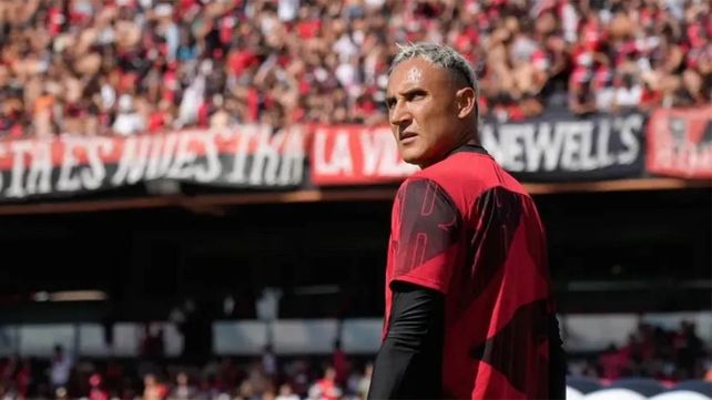 Terminó la novela Keylor Navas en Newells: malestares estomacales, desplante y adiós
