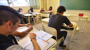 Salario docente: el Gobierno nacional fijó el sueldo mínimo en $500.000