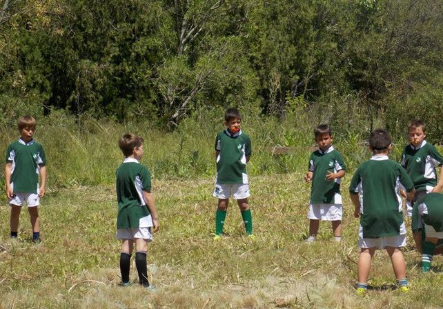 En la previa. Unión de Crespo fue uno de los equipos participantes en el encuentro que se realizó en La Histórica.    Foto Gentileza/ Infantiles UER