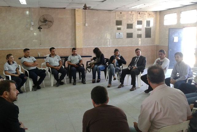 Reunión. Ayer en el distrito costero hubo un encuentro entre instituciones y funcionarios para dar más detalles.