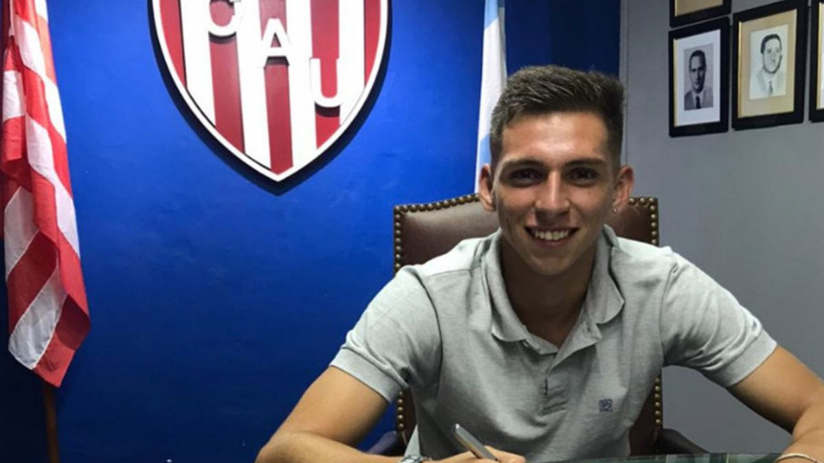 Unión hizo oficial el fichaje de Daniel Juárez
