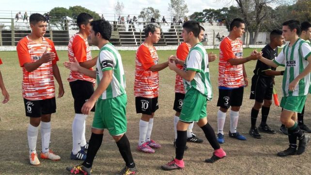 Juventud Unida frenó el andar de Don Salvador