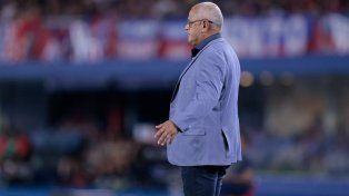 Francisco Arce le puso punto final a su etapa como técnico de Libertad. Presentó la renuncia y dejó el cargo.