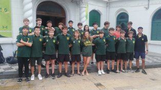 El plantel de Regatas que afrontará el Nacional Sub 15 en el Pedro Consuegra. &nbsp;