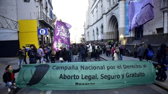 Militancia. Una de las tantas marchas que se  realizaron en la ciudad a favor del aborto legal