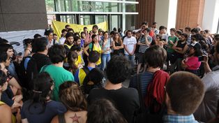 Tensión. En Buenos Aires la protesta duró cinco días. En Diamante y otras ciudades hay malestar.