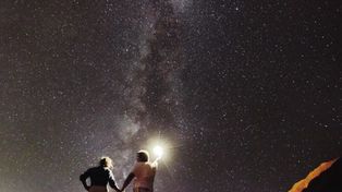 La Luna y el Día del Amigo en la Casa de Gobierno