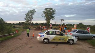 Siguen cortadas la ruta 11 y la autopista a Rosario por el desborde del Colastiné