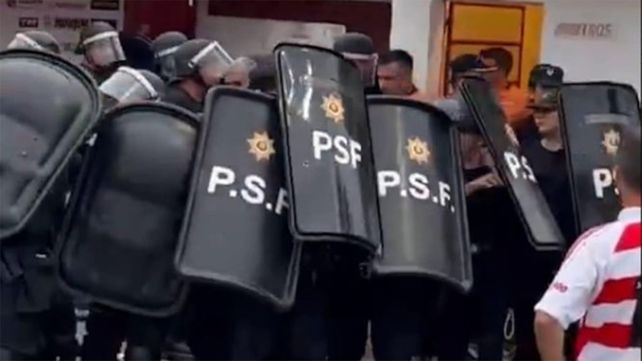 Andrés Merlos debió ser escoltado por la policía en la final de la Liga Casildense.