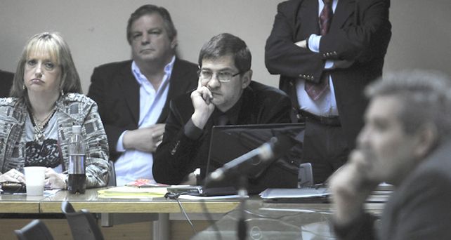 Schoklender present&oacute; documentos en Diputados y acus&oacute; a Hebe