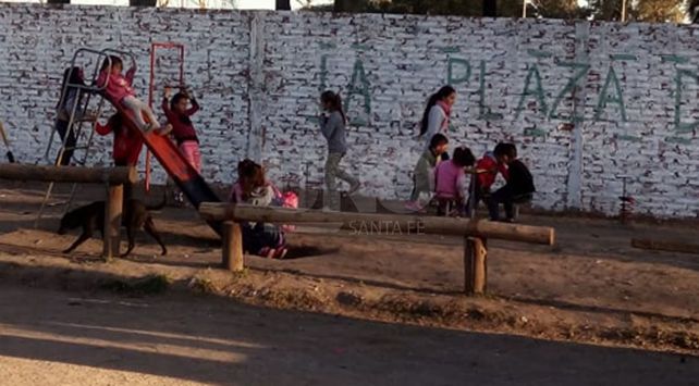 A pulmón, vecinos de Cabaña Leiva construyeron una plaza