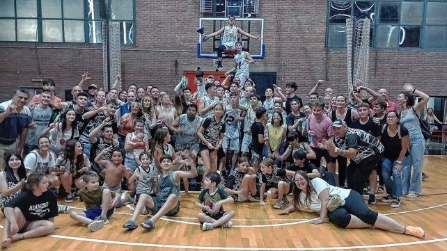 Almagro U16 cerró un gran año al quedarse con el título del Oficial