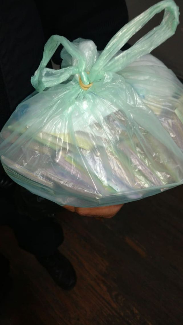 La bolsa con los 188 mil pesos en su interior.&nbsp;