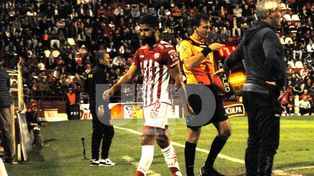 ¿Qué tiene Emanuel Britez?