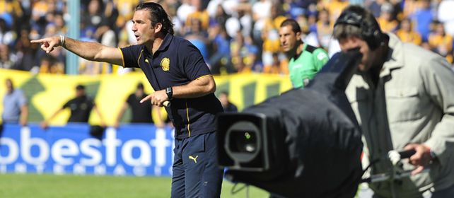 Juan Pizzi confesó ayer durante una entrevista radial con Deportivo Télam que en esta temporada de la B Nacional fueron más los árbitros que perjudicaron a Rosario Central que los que lo favorecieron. (Foto: Alfredo Celoria)