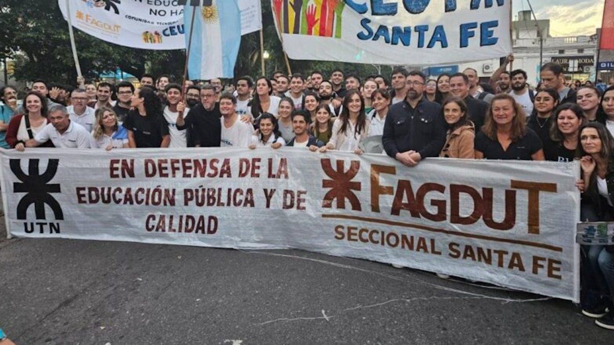 Los docentes de la UTN aceptaron el aumento salarial "como un ajuste a cuenta de la deuda"