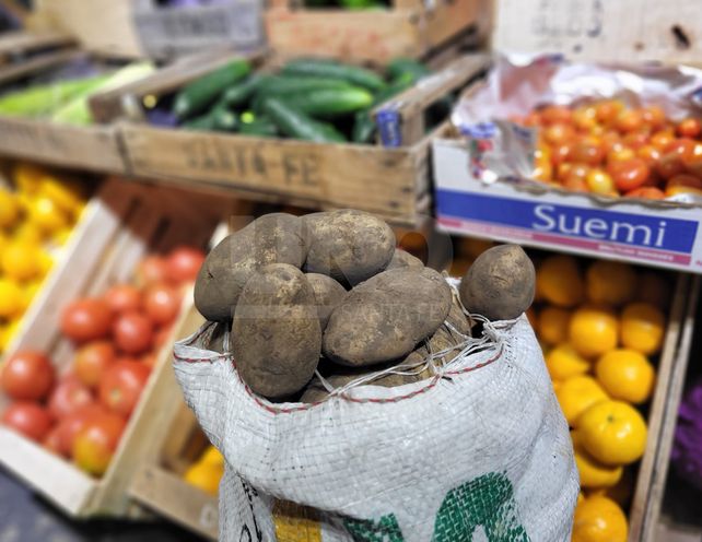 Está cara la papa: en un mes aumentó cerca del 100 por ciento