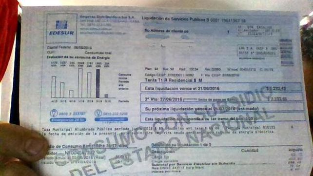 La vida de su hijo depende de la electricidad, pero no puede pagar la factura de la luz