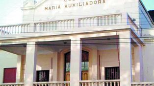 Una alumna pasó de año con tres previas y el ministro dice que no hay irregularidades