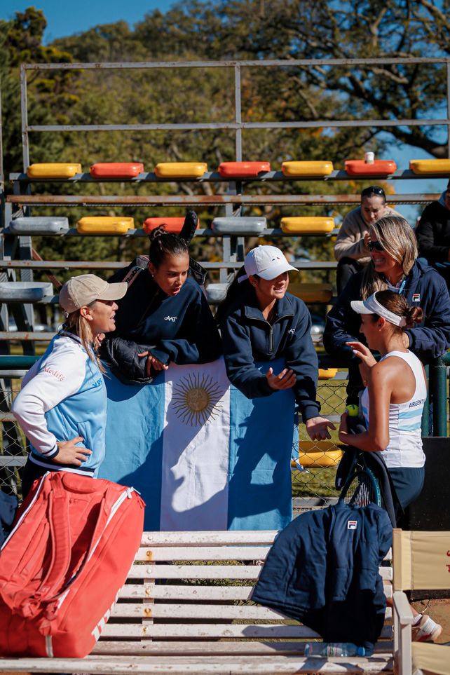 Las chicas volvieron al triunfo. Tras el tropezón ante Ecuador, superaron a Chile 2-1. Este viernes el seleccionado femenino argentino tendrá jornada libre.