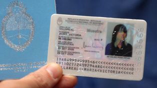 Desde hoy el DNI se confecciona s&oacute;lo en formato de tarjeta