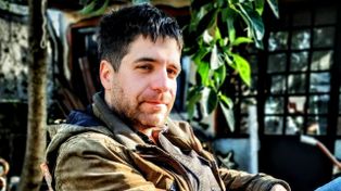 El rosarino Santiago Beretta presenta un libro de crónicas de la ciudad