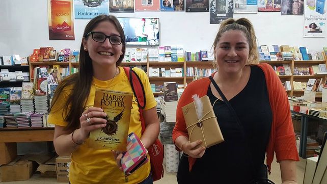 La espera terminó y Harry Potter ya se encuentra en las librerías de la ciudad La espera terminó y Harry Potter ya se encuentra en las librerías de la ciudad