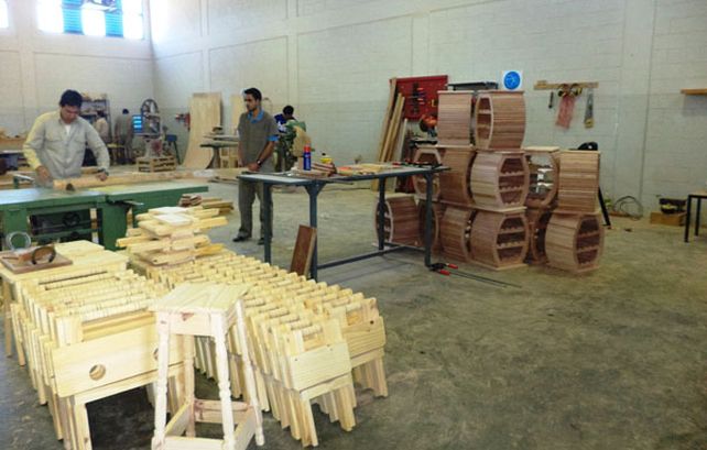 Una Muestra. Taller de carpintería recientemente habilitado en una cárcel.