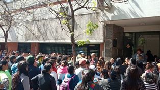 Movimientos sociales se movilizaron para denunciar recortes en los programas sociales.