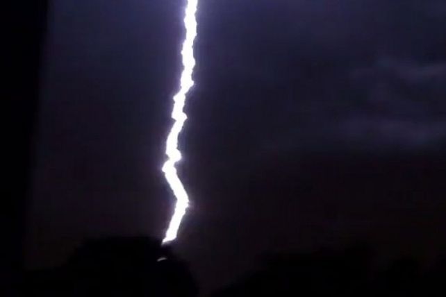 Un rayo dejó a Hurlingham sin luz