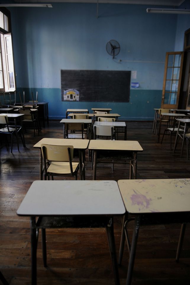 Bancos vacíos. El inicio de clases asoma bastante complicado.