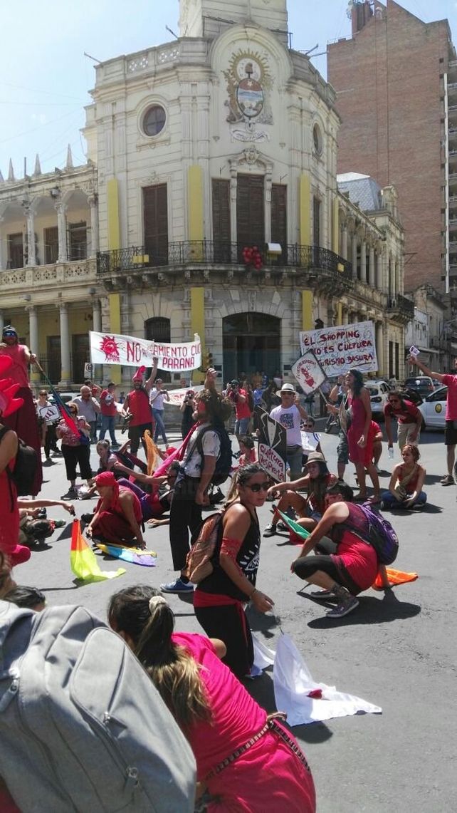 Contundente reclamo de la Asamblea por el Derecho a la Cultura de Paraná