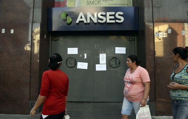 Quienes tengan turno para mañana deberán reprogramarlo. Si no hay respuesta