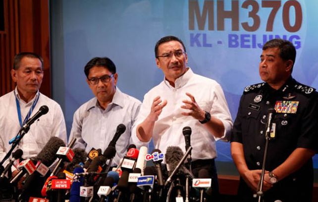 Funcionarios malasios alimentaron el domingo las sospechas de que uno o los dos pilotos del avión de Malaysia Airlines. (Foto: AP)