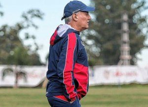 Unión prepara cuatro cambios para enfrentar a Independiente