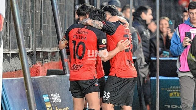 Colón le ganó a Tigre sobre la hora con doblete de Pulga Rodríguez.